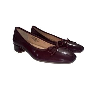 Classic Women's Burgundy Patent Low Heel Pumps with Bow